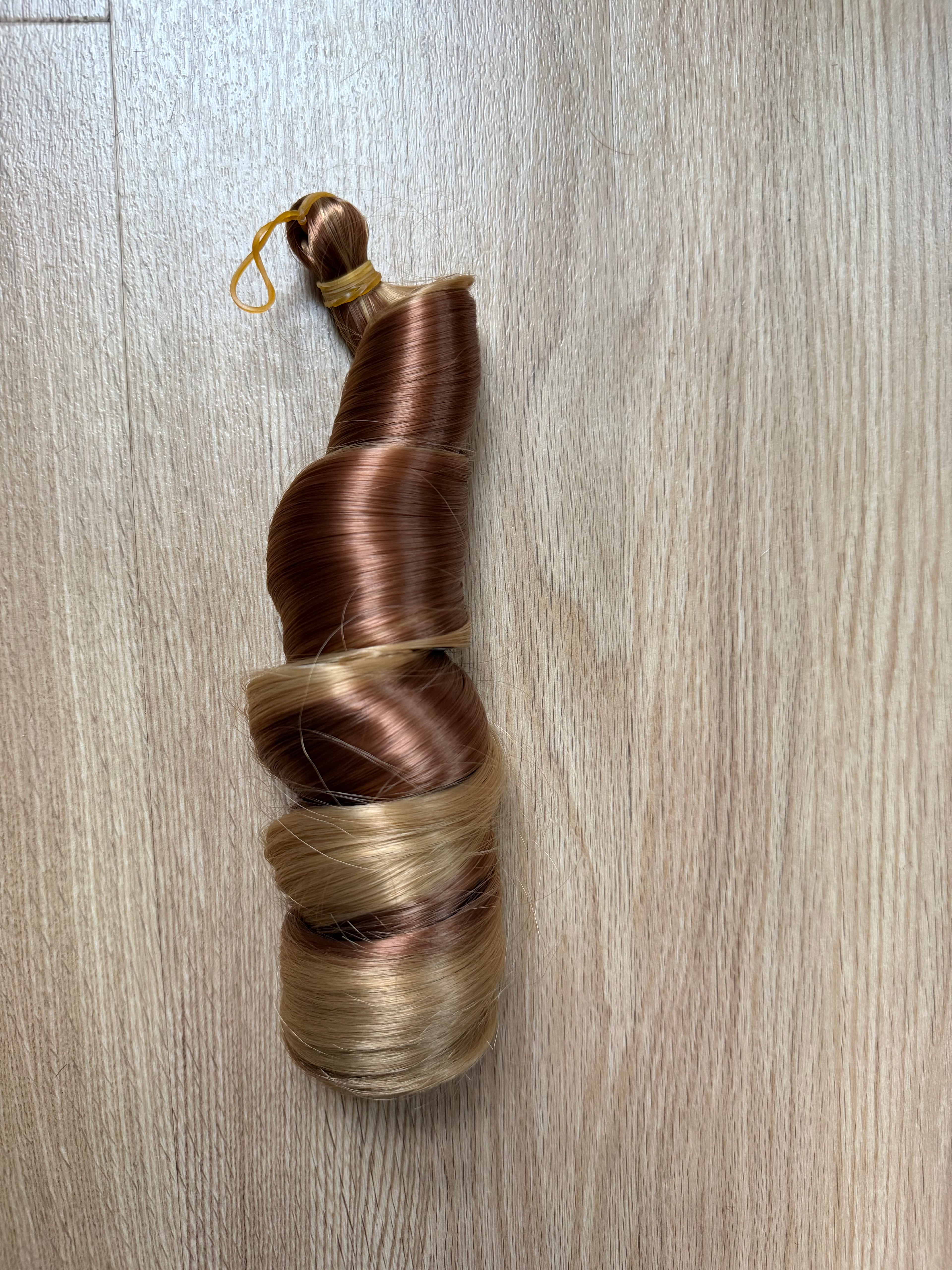 ALL COLOURS FRENCH CURLS 24’